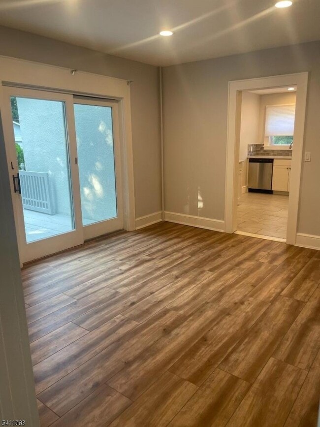 Building Photo - 897 Springfield Ave