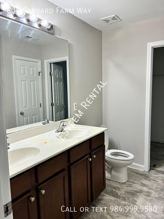 Building Photo - 603 Ganyard Farm Way
