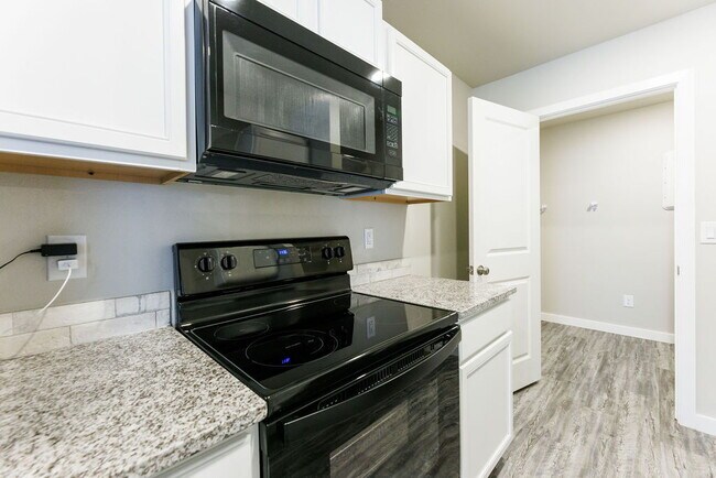 Building Photo - Beautiful 3 Bedroom 2 Bath Home in Frenship ISD!