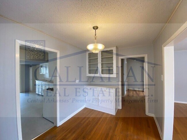 Building Photo - Park Hill Bungalow