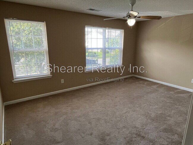 Building Photo - 10410 Pickerel Ln