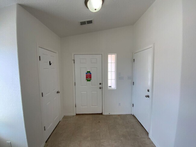Building Photo - 3 Bedroom Single Story Home Available Near 98th St & Dennis Chavez SW!