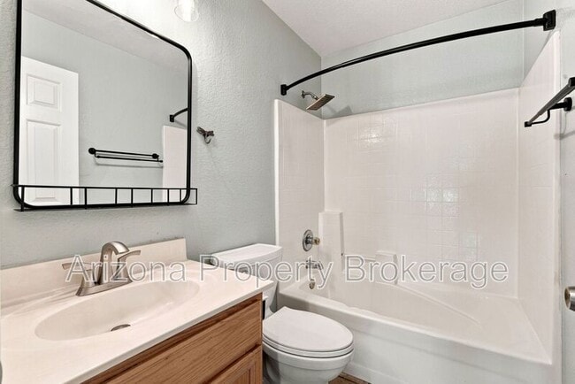 Building Photo - 1885 E Palomino Dr