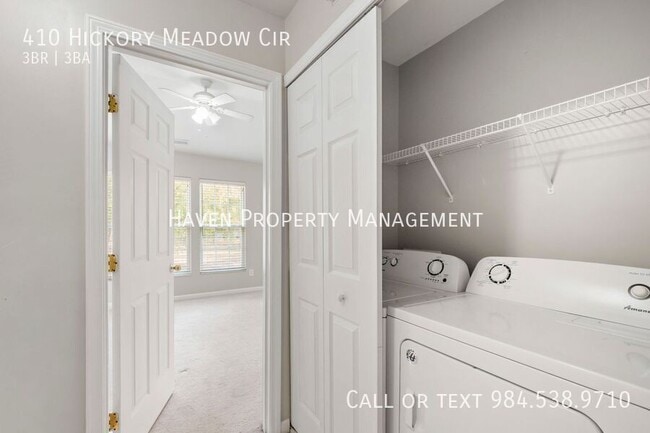 Building Photo - 410 Hickory Meadow Cir