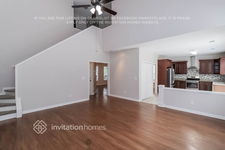 Building Photo - 133 Wallnut Hall Cir