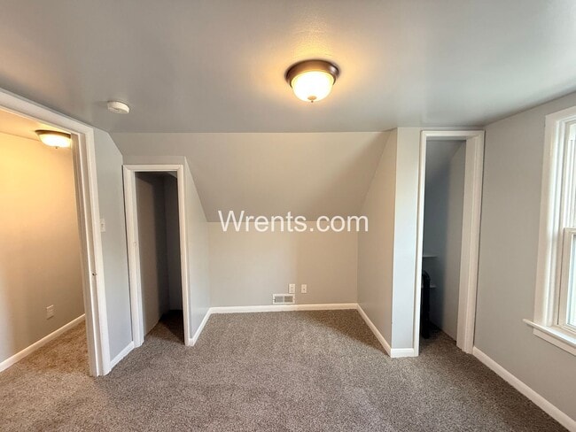 Building Photo - Beautiful 5-Bed, 2.5-Bath Home in the Heart of Spokane