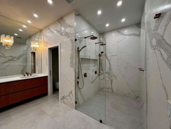 Building Photo - 223 NW 129th Ave