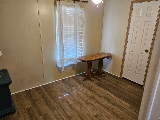 Building Photo - 279 Tricycle Hill Ln