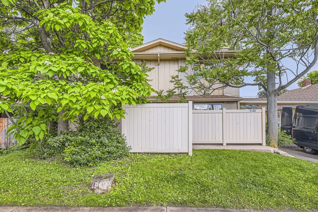 Building Photo - 2340 Walnut St