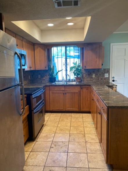 Building Photo - 4309 Woodland Dr