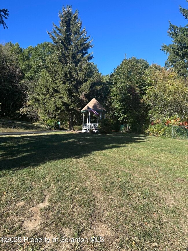Building Photo - 1112 Summit Pointe