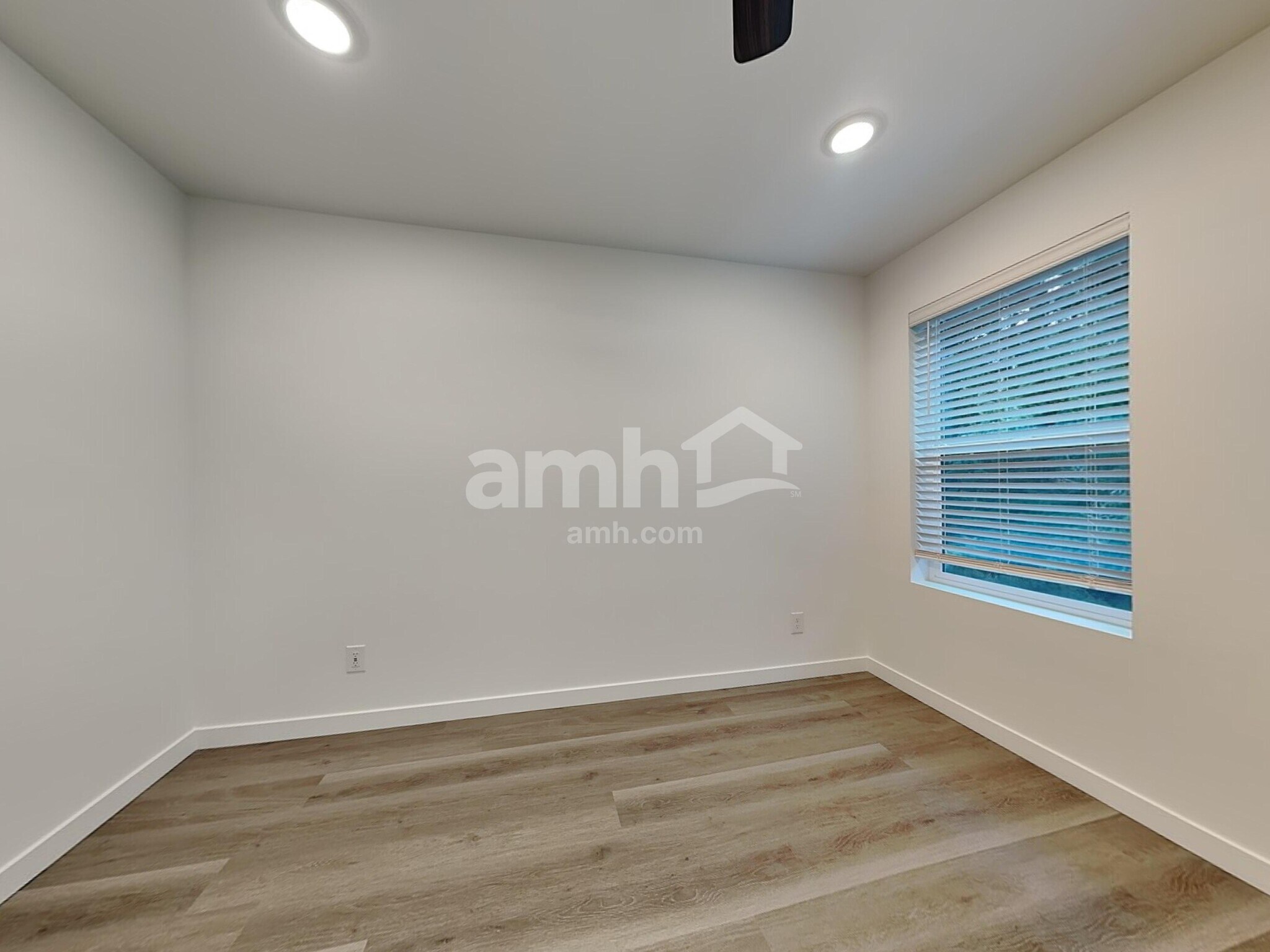 Building Photo - 5003 Washington St SE