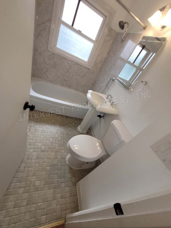 Building Photo - Beautiful 3 bdrm Home w/ a remodeled kitchen, stainless appliances, deck, yard and more!!!