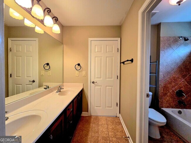 Building Photo - 1355 Magnolia Park Cir