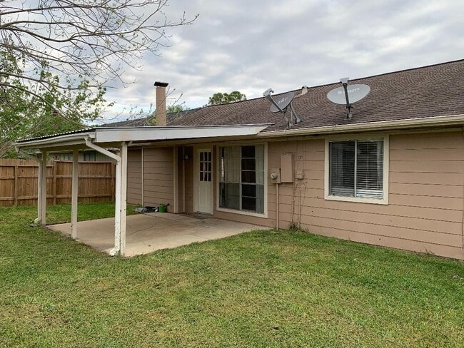 Building Photo - 6814 Grant Dr