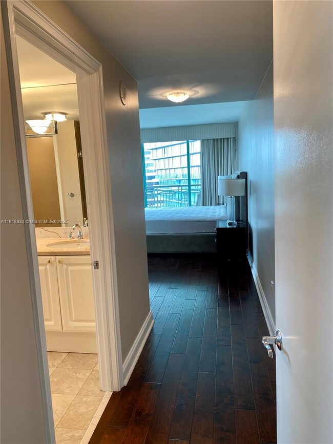 Building Photo - 3400 SW 27th Ave