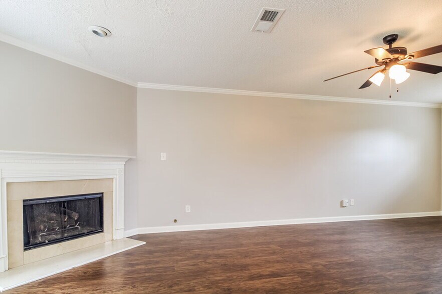 Building Photo - 6331 Fairway Hill Cove