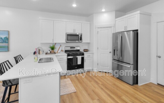 Building Photo - 226 W 925 N