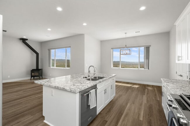 Building Photo - 15690 E Orch Vw Rd