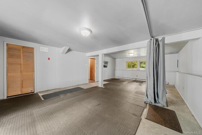 Building Photo - 383 NY-32