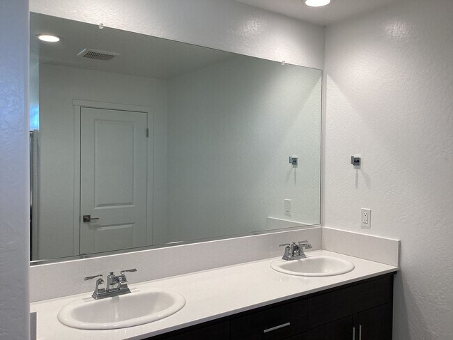 Building Photo - Welcome To The Riverstone Resort Community!!!