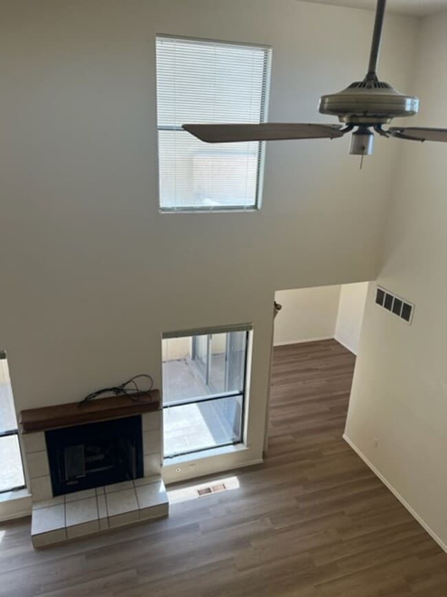 Building Photo - Beautiful 2 Bedroom 2 Bath 2 Car Garage Town House in the foot hills COMING SOON! Available 12/22...