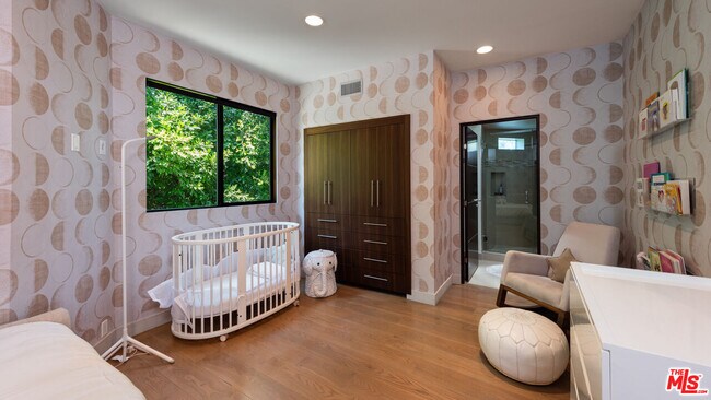 Building Photo - 2826 Las Alturas St