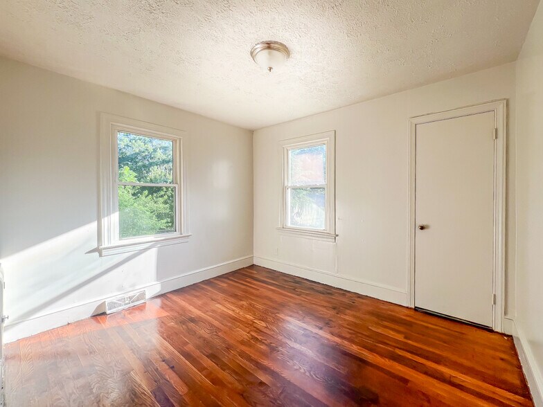 Building Photo - 1308 Liberty Ave
