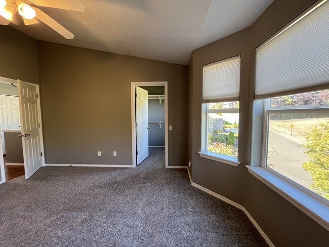 Building Photo - 13065 SW Seca Ct