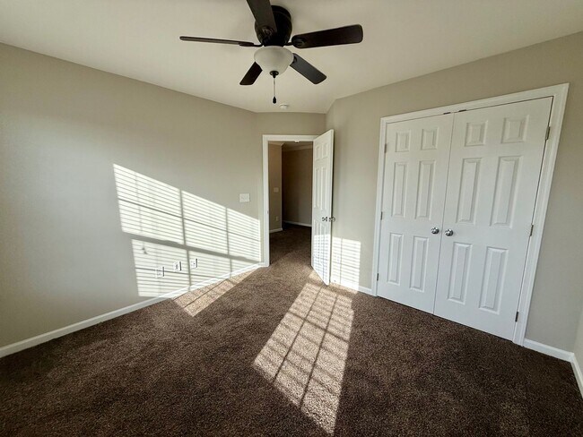 Building Photo - 4818 Summerside Dr