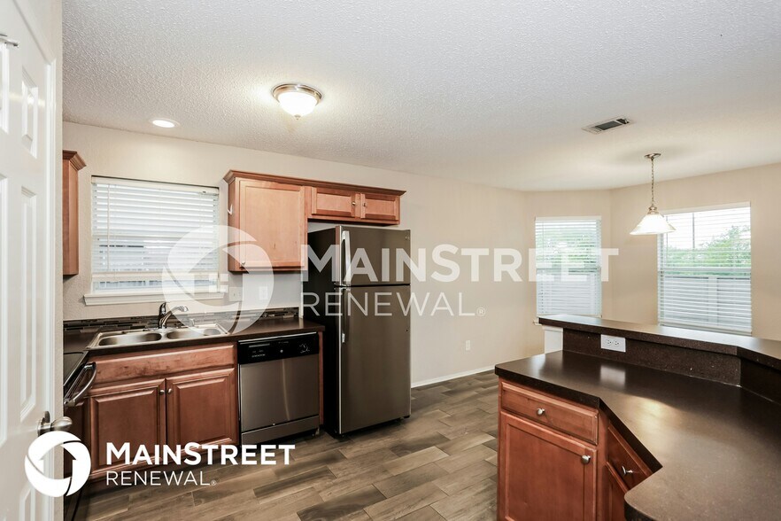 Building Photo - 517 Bretts Way