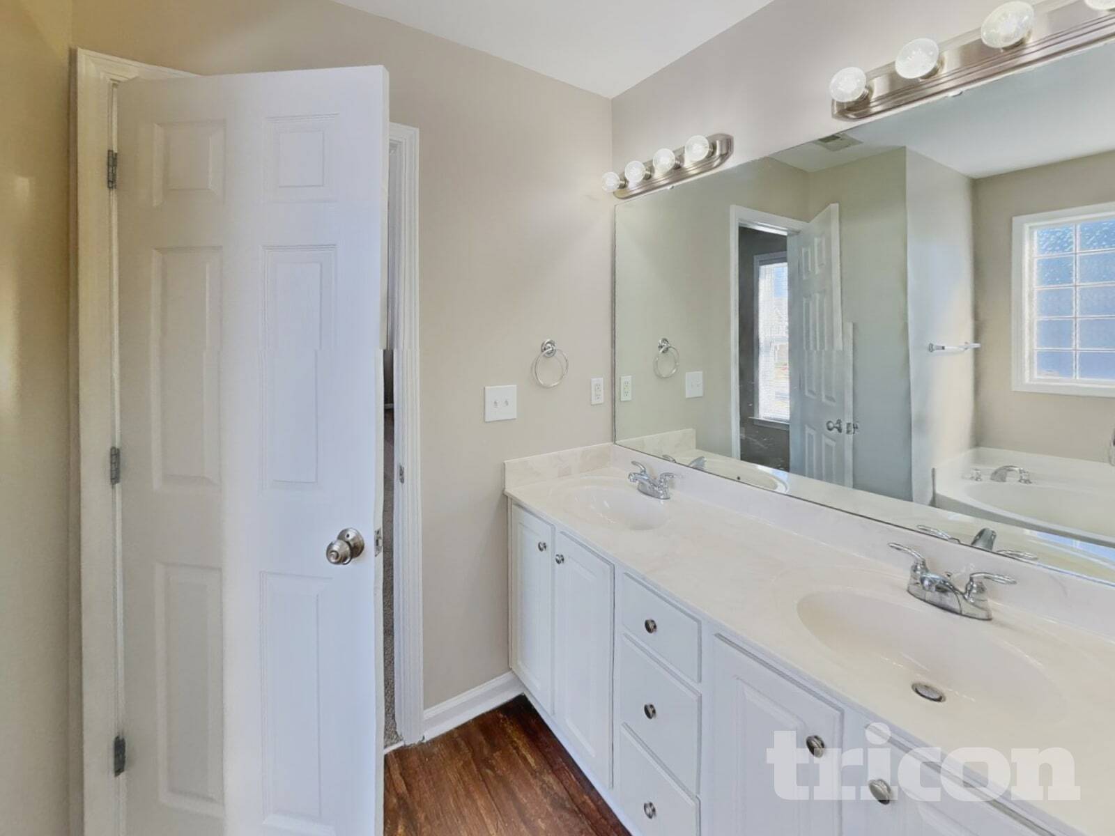 Building Photo - 376 Collinsworth Dr