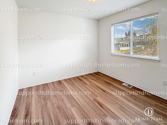 Building Photo - "Spacious 4-Bedroom Home with 2.5 Baths in Renton – 2030 Sq. Ft. of Comfort & Style!"
