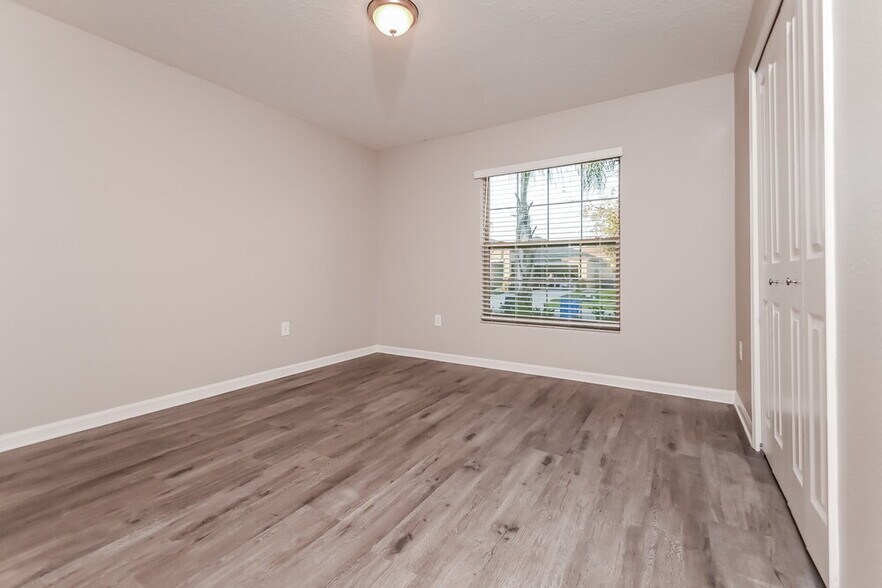 Building Photo - 10009 Rose Petal Pl