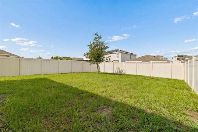 Building Photo - 17053 Oval Rum Dr