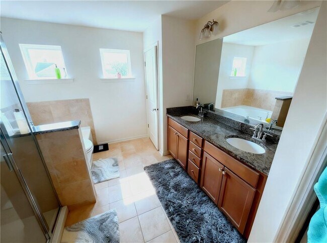 Building Photo - 602 Lofty Ln