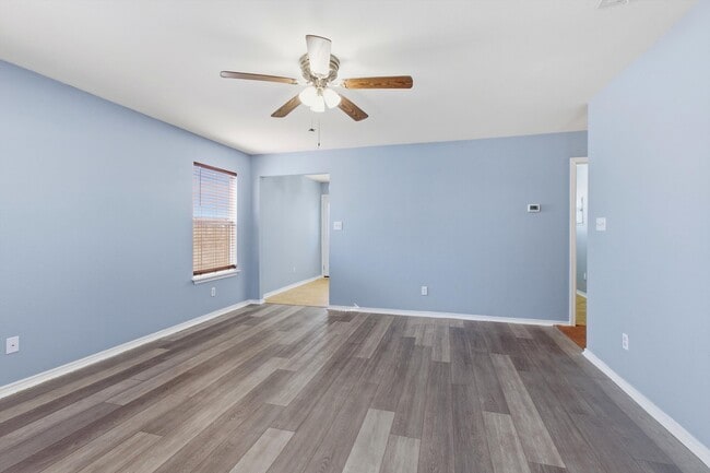 Building Photo - 3007 Spice Meadow