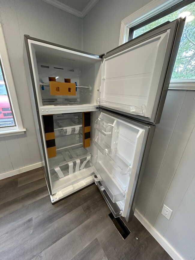 Building Photo - 236 Riggs Ave