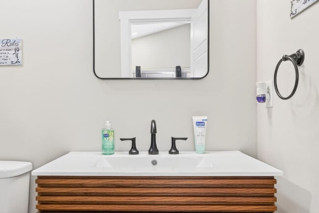 Building Photo - 518 Prospect St