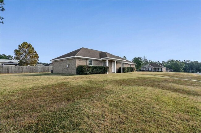 Building Photo - 9472 Fox Ct W