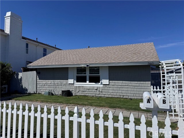 Building Photo - 360 16th Pl