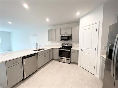 Building Photo - 5545 Tranquila Ln