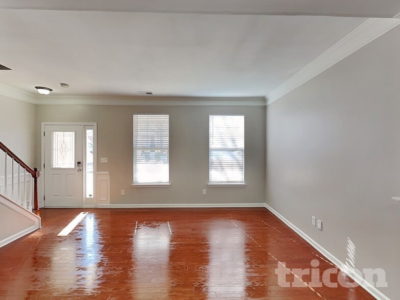 Building Photo - 16123 Raptor Ct