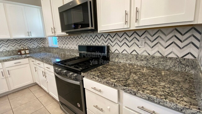 Building Photo - 248 Tuso Ranch Rd