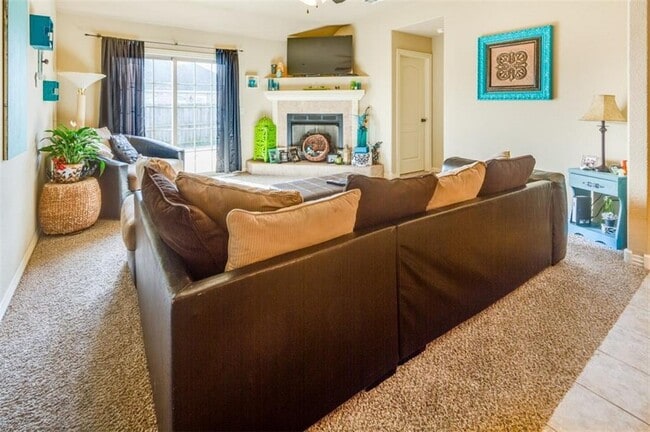 Building Photo - 4143 W Spring House Dr