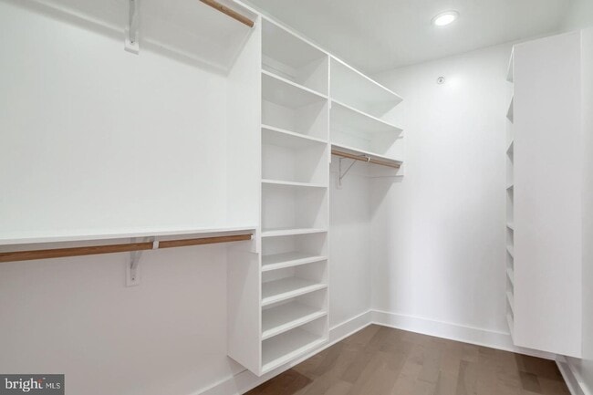 Building Photo - Northern Liberties Townhome with Parking