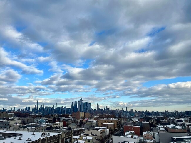 Building Photo - 500 Central Ave