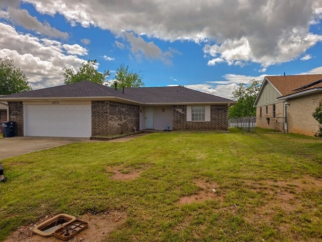 Building Photo - 3 Bedroom 2 Bath home in Shawnee!