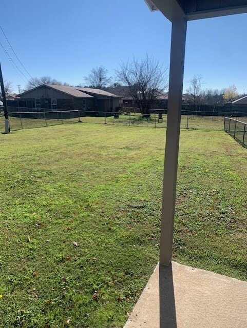 Building Photo - 408 Conveyor Dr