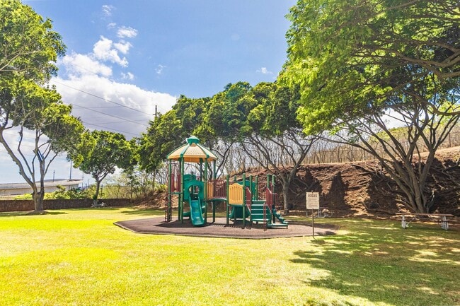 Building Photo - Welcome to your urban oasis!